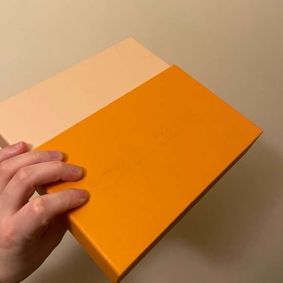 LV box - Picture 3 of 5